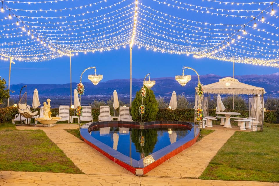 Day, Natural landscape, Garden, Garden view, Pool view, Swimming pool