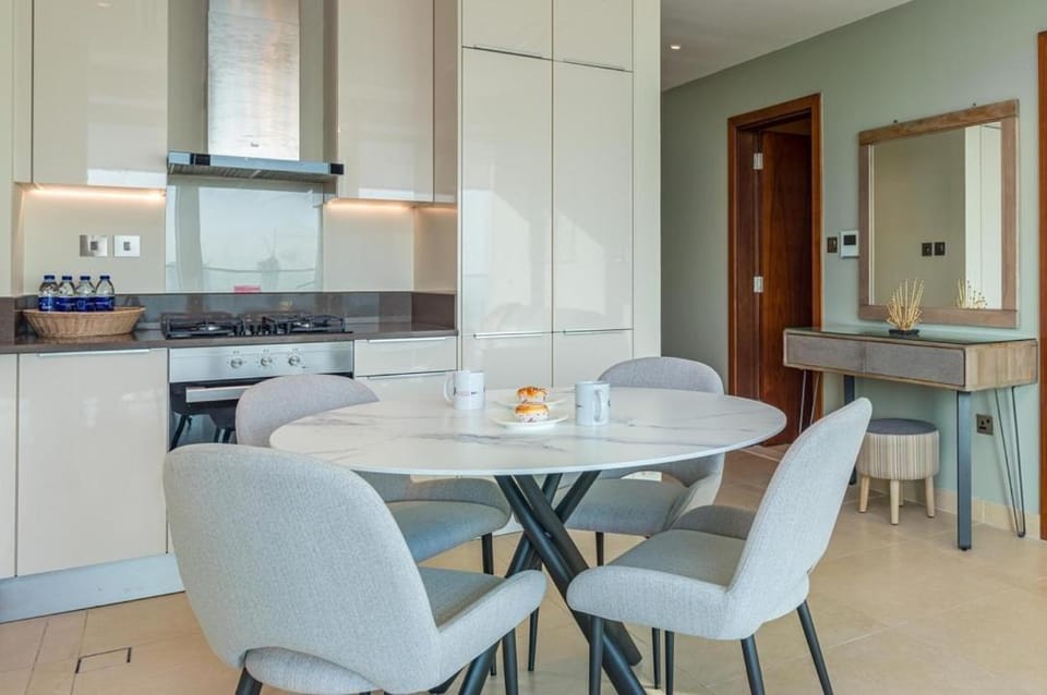 Kitchen or kitchenette, Living room, Dining area