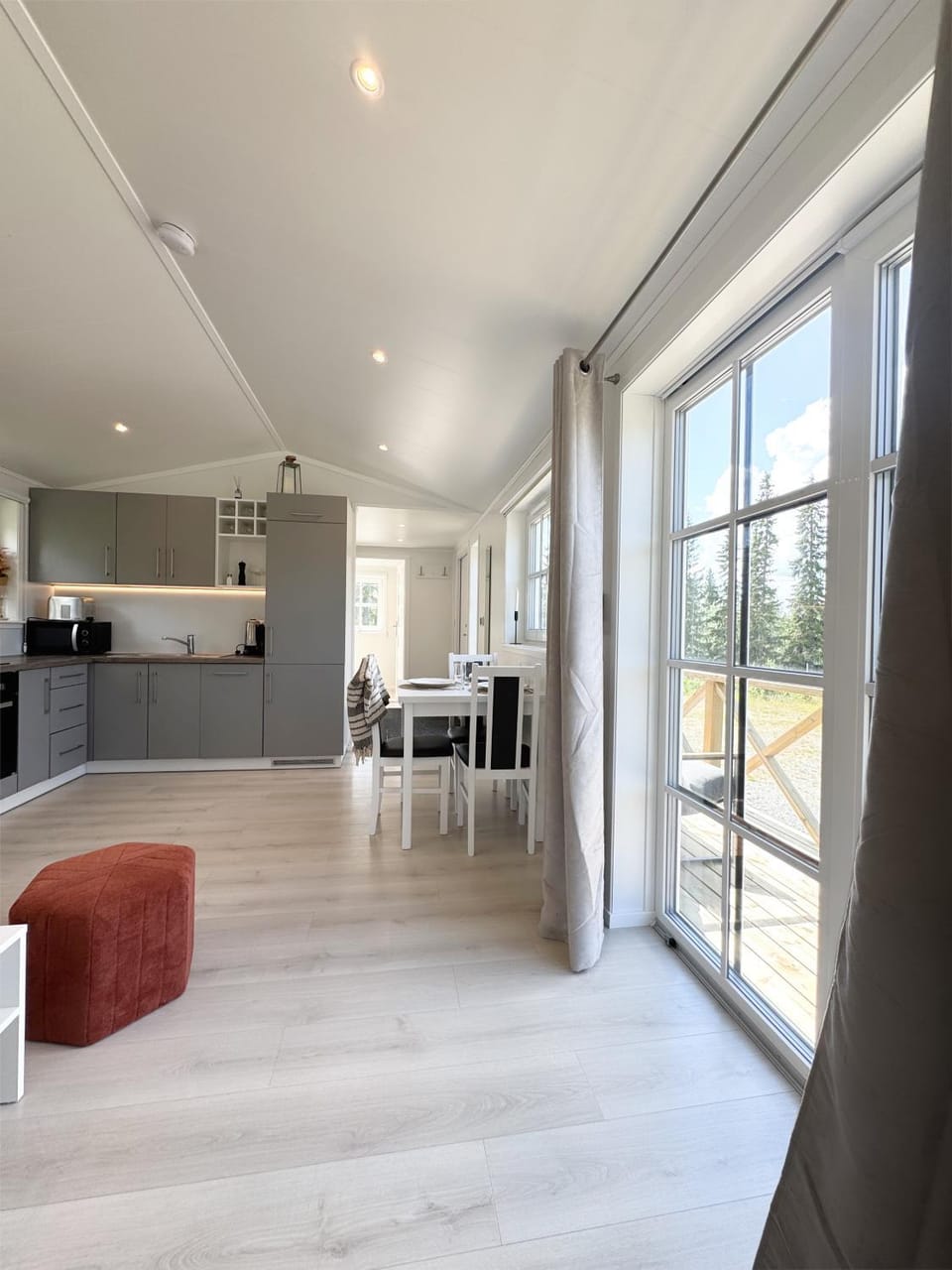 Kitchen or kitchenette, Living room