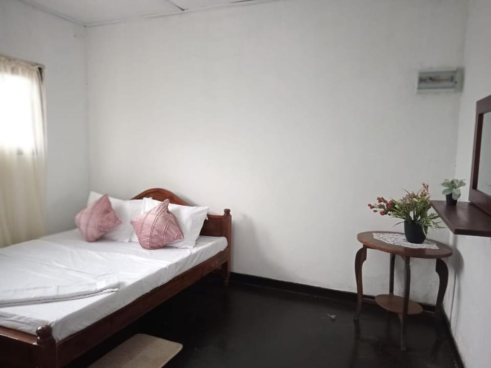 Kandyan Grey House in Kandy