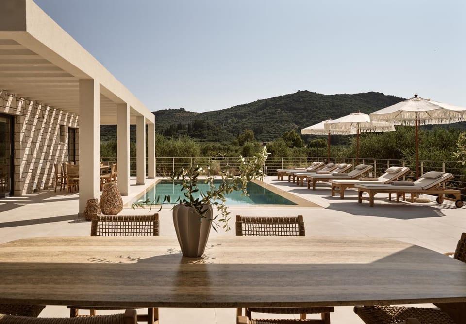 Day, Mountain view, Pool view, Swimming pool, sunbed