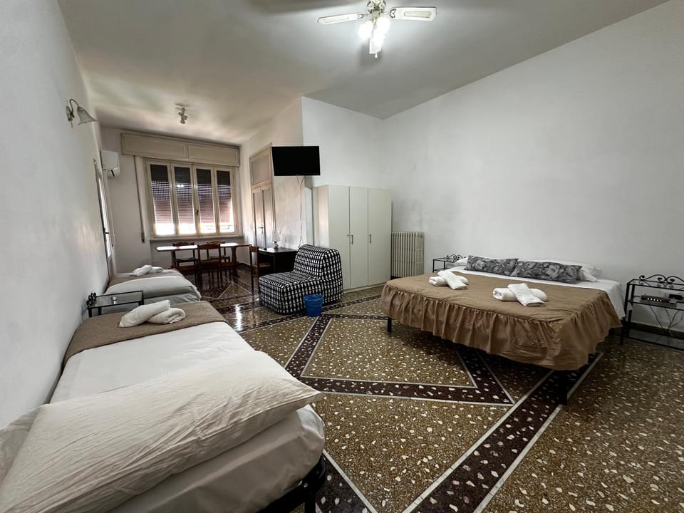 Near It All 2 Bed and Breakfast in Pisa