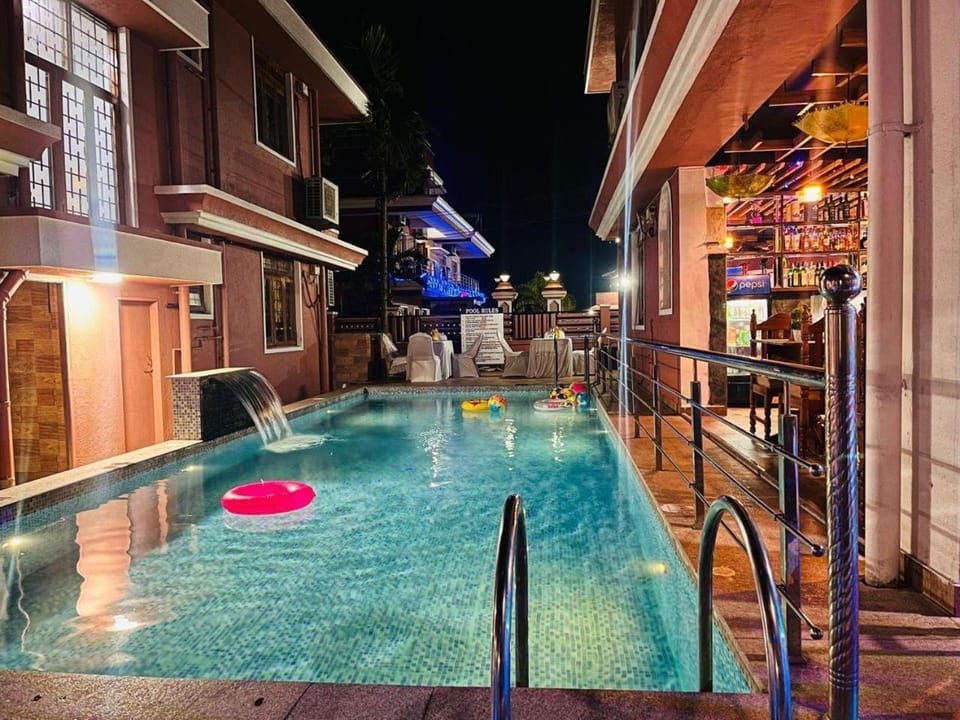 Pool view, Swimming pool