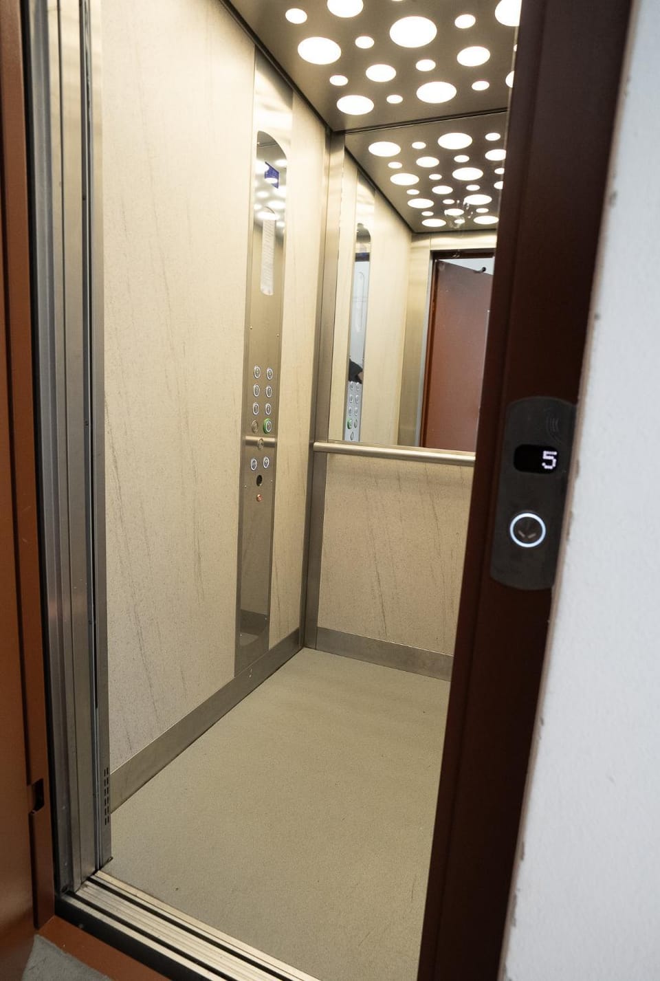elevator
