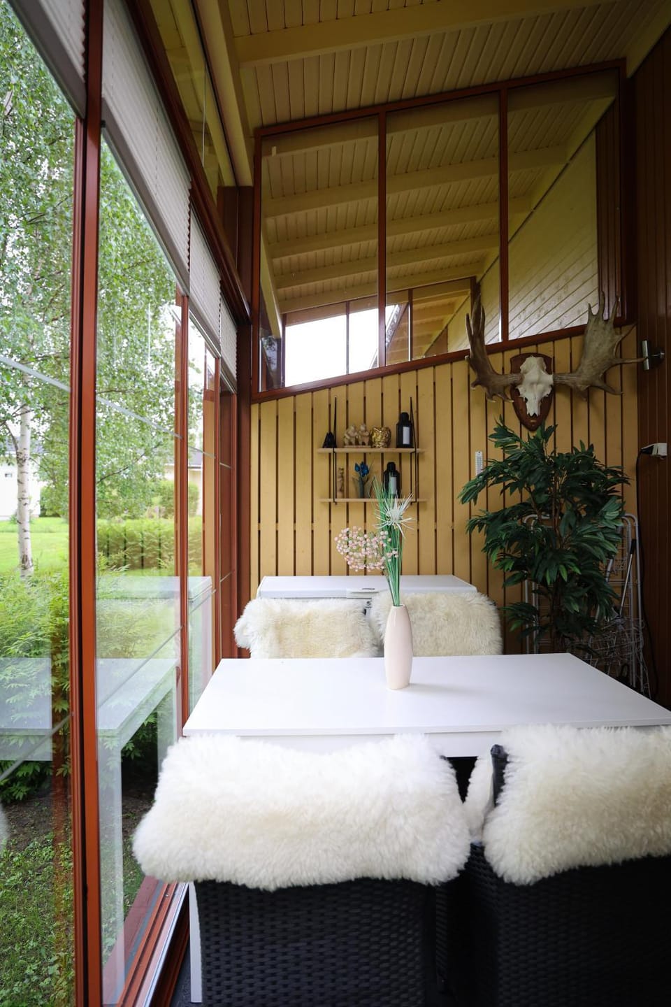 Patio, Day, Garden, Garden view