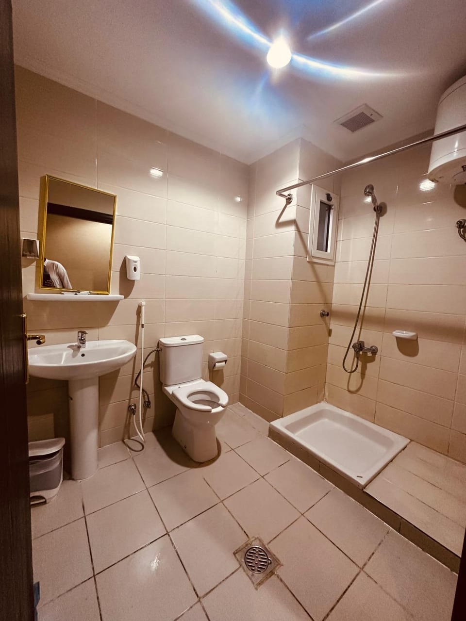 Shower, Toilet, Bath