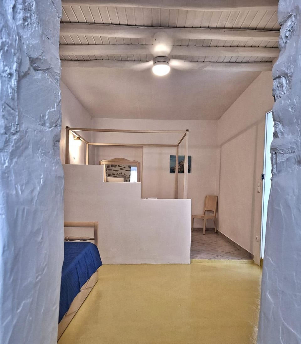 Karnagio - Traditional Seafront House House in Koufonisia