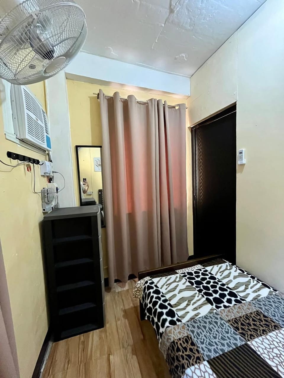 Studio Condominium by Koteniko Apartment in Muntinlupa