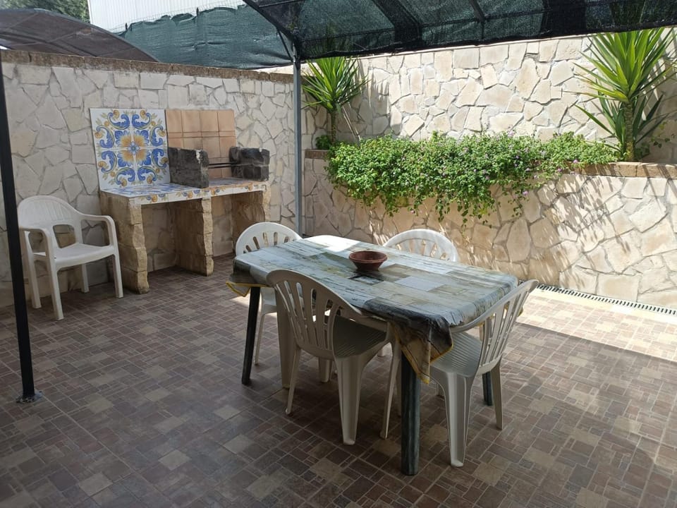 Inner courtyard view