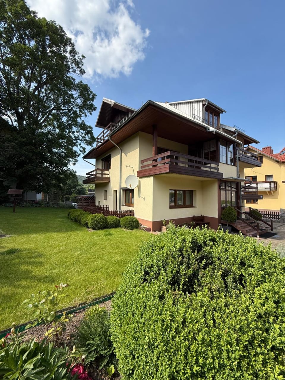 Willa Wrzosówka Bed and Breakfast in Lower Silesian Voivodeship