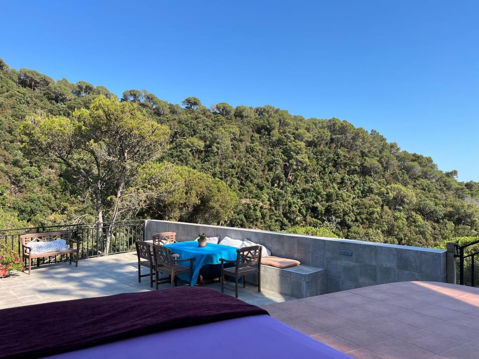 Solo Traveler's All-Inclusive Haven Bed and Breakfast in Maresme