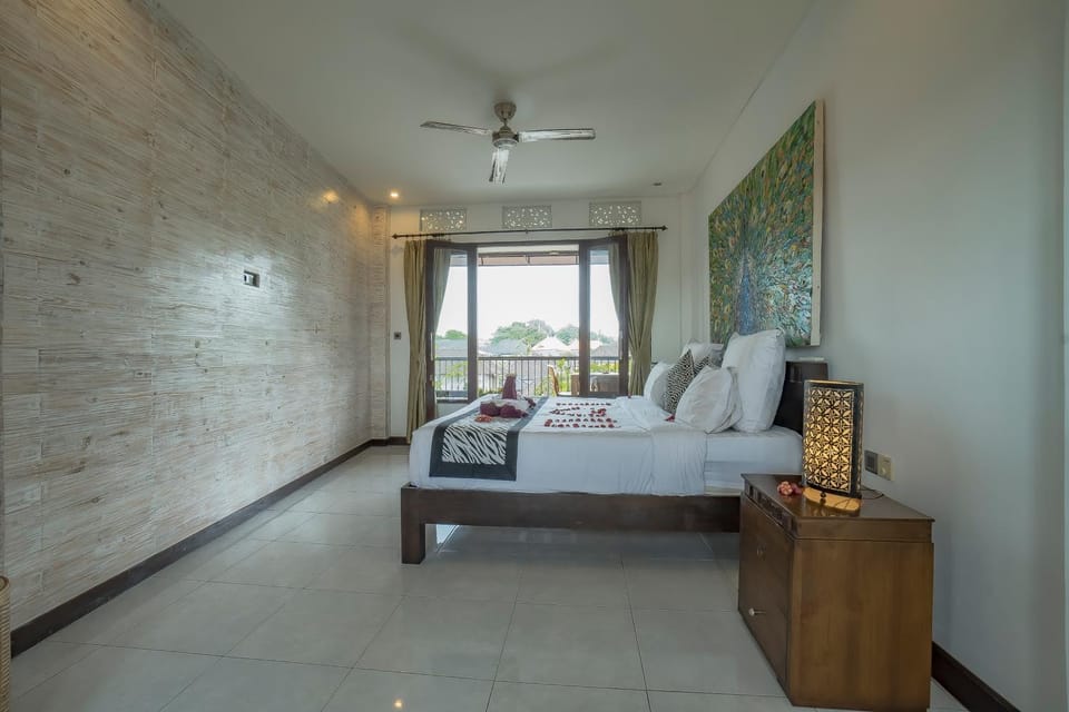 Bed, Photo of the whole room