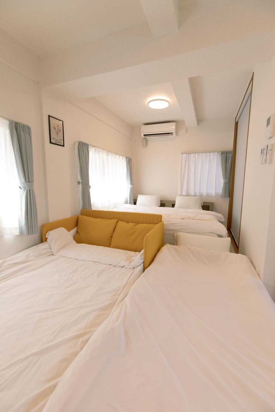 Bed, Photo of the whole room, Bedroom, air conditioner