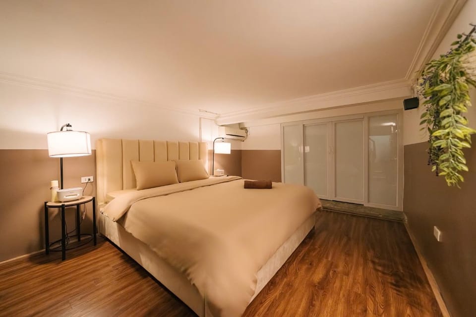 Morden Apt 6Br Old Quater Apartment in Hanoi