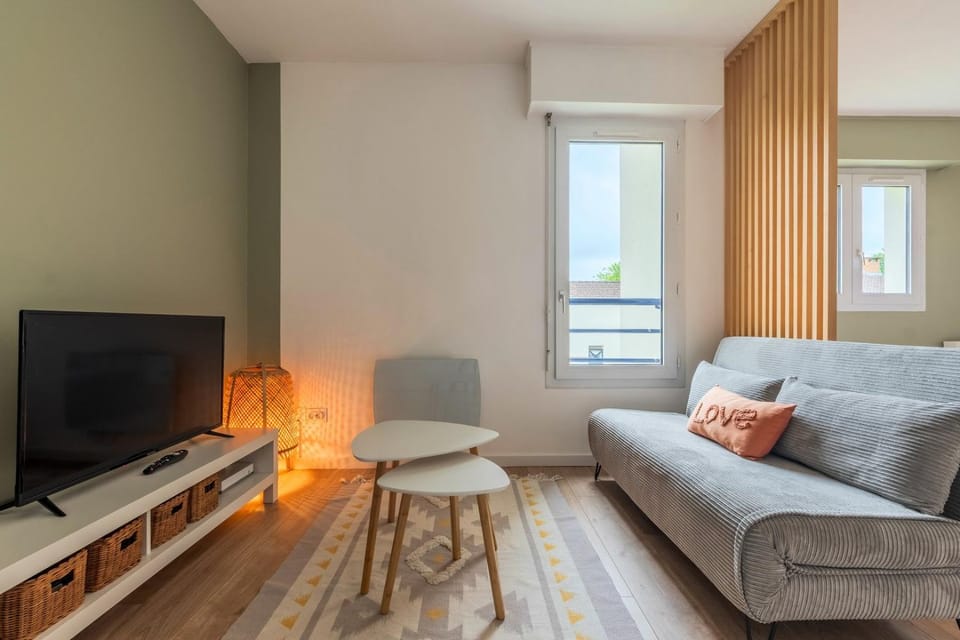 Studio calme avec parking, proche métro Apartment in Lille