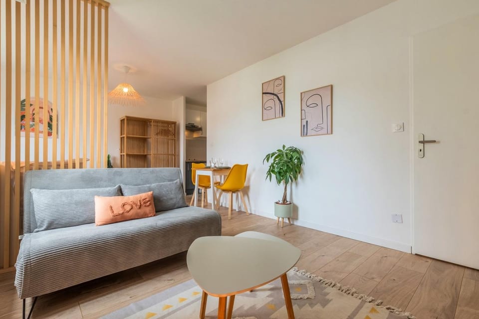 Studio calme avec parking, proche métro Apartment in Lille