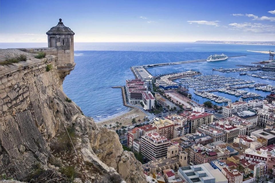 Apartamento en Plaza de toros y Mercado Central Apartment in Alicante