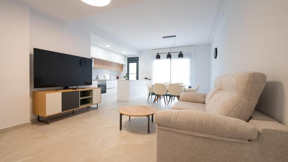 TV and multimedia, Kitchen or kitchenette, Living room, Seating area