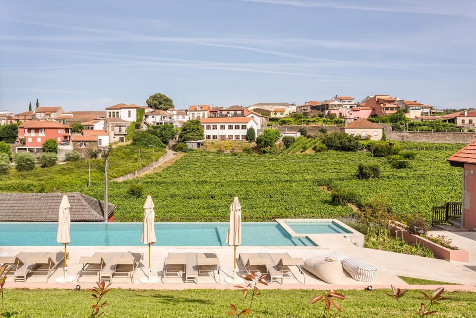 Pool view, Swimming pool, sunbed