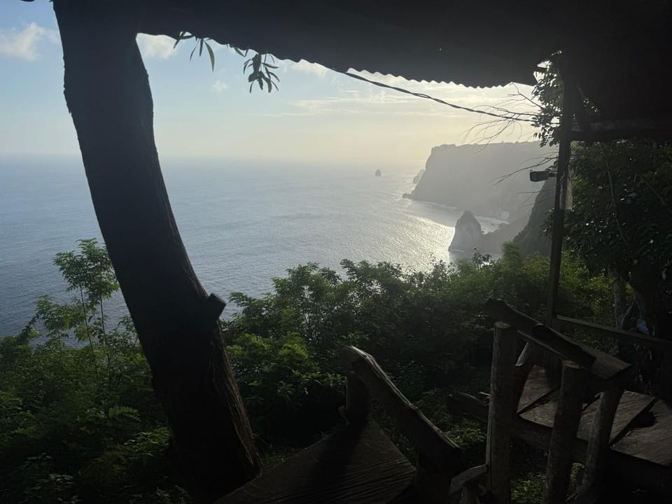 Waterfall Inn Sunset & Nature Luxury tent in Nusapenida
