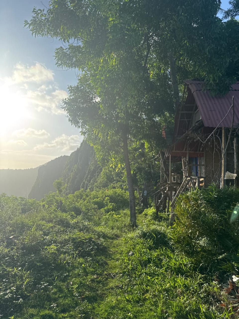 Waterfall Inn Sunset & Nature Luxury tent in Nusapenida