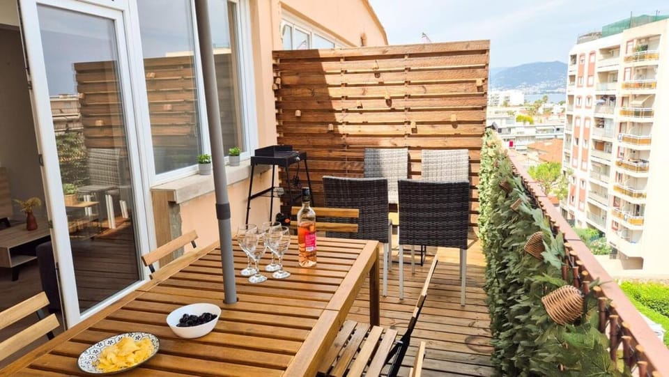 Balcony/Terrace, Dining area