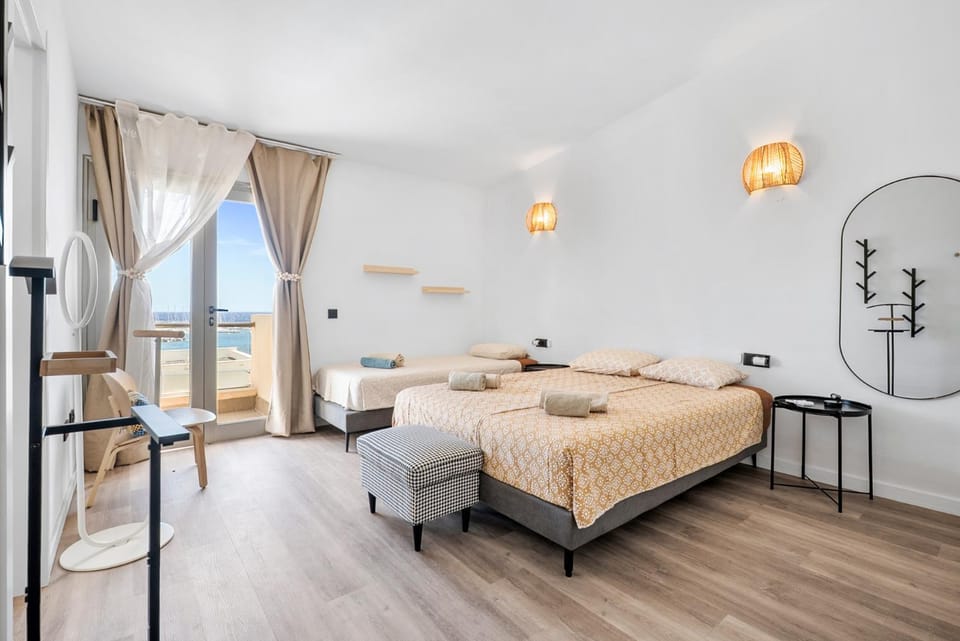 Bedroom, Sea view
