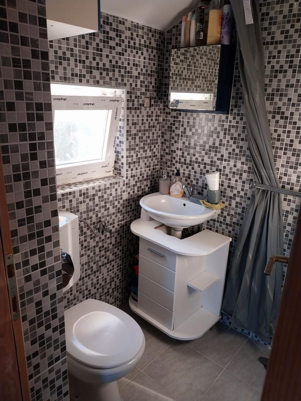 Toilet, Bathroom