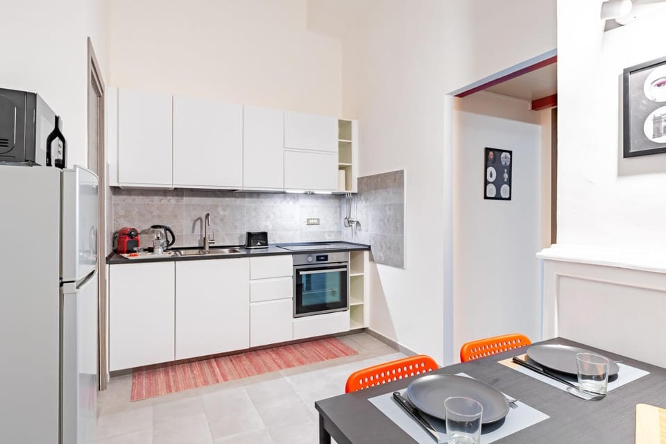 Kitchen or kitchenette, Dining area, dishwasher, oven, stove