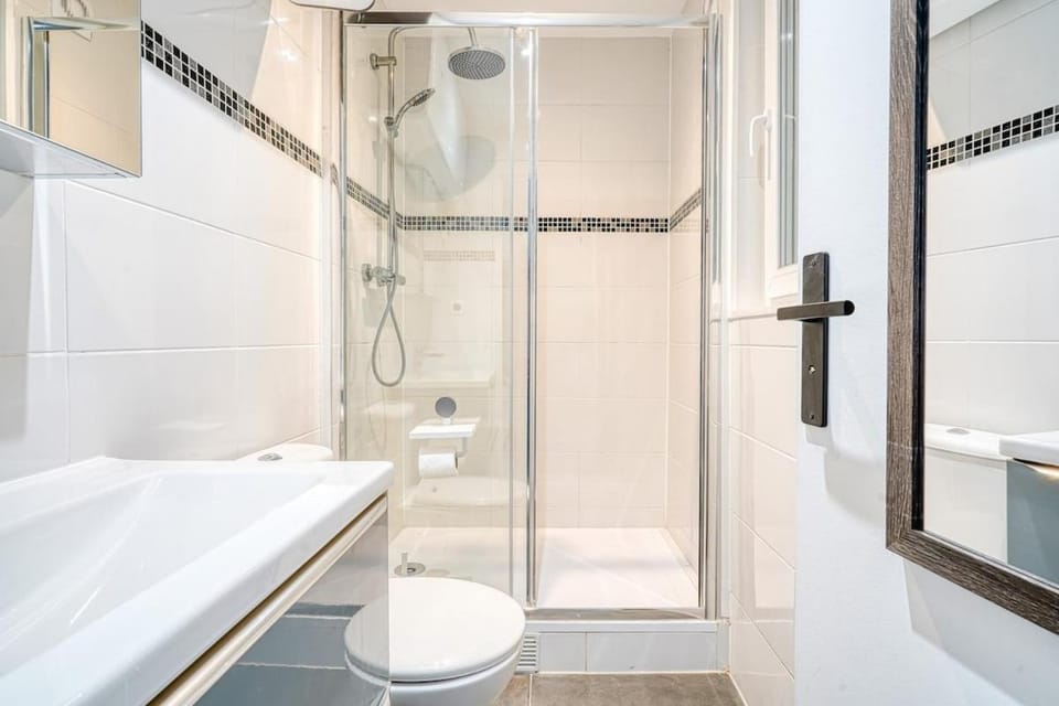 Cozy Apartment 4people - Canal St Martin & République Apartment in Paris