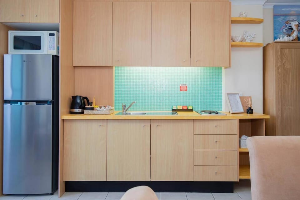 Coffee/tea facilities, Kitchen or kitchenette, Other, stove