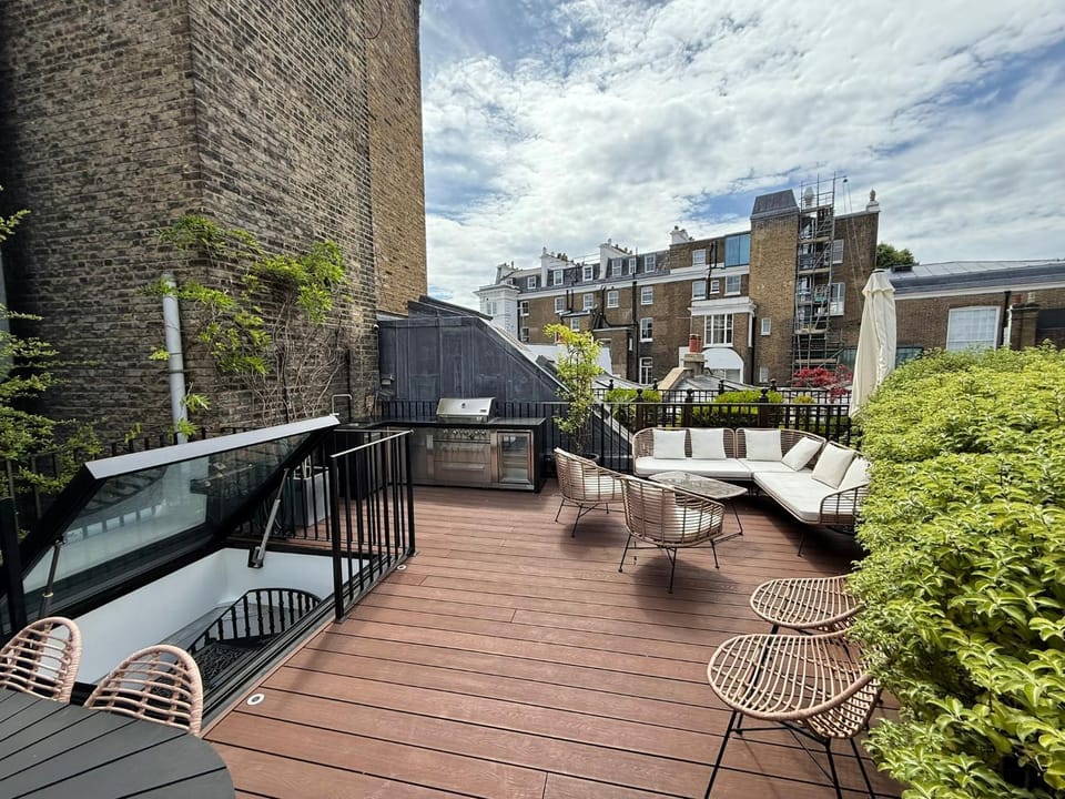 View (from property/room), Balcony/Terrace, Seating area
