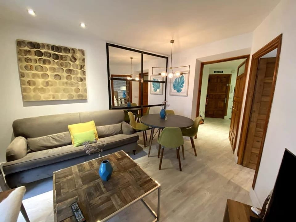 Santo Domingo I - 1 Bedroom Apartment in Gran Via Apartment in Centro