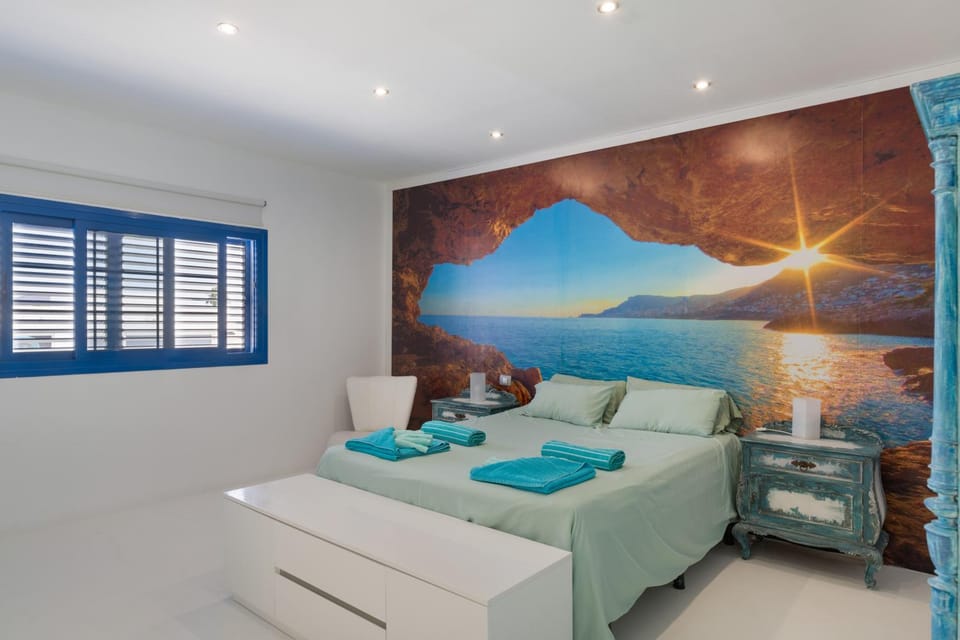 Living room, Bedroom