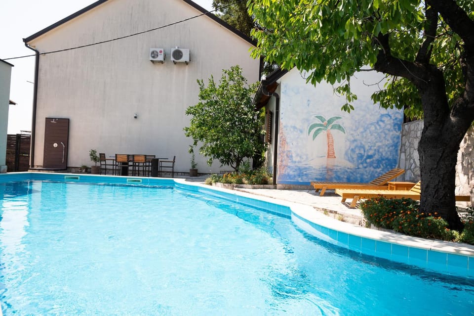 Pool view, Swimming pool