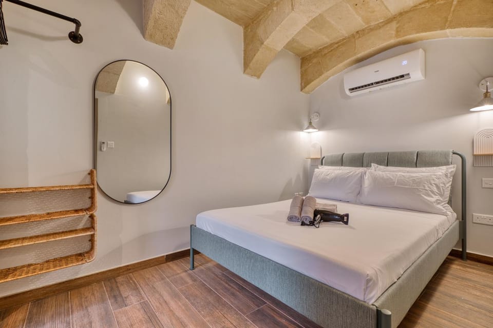 Charming, Modern duplex in city center JMBA1-1 House in Valletta