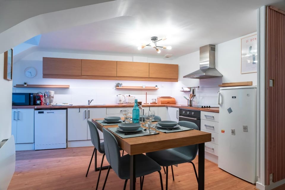 Kitchen or kitchenette, stove