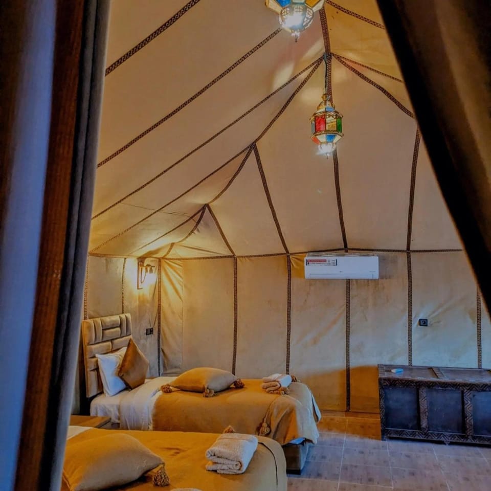 Bed, View (from property/room), Bedroom, Food, Pets, room service, VIP