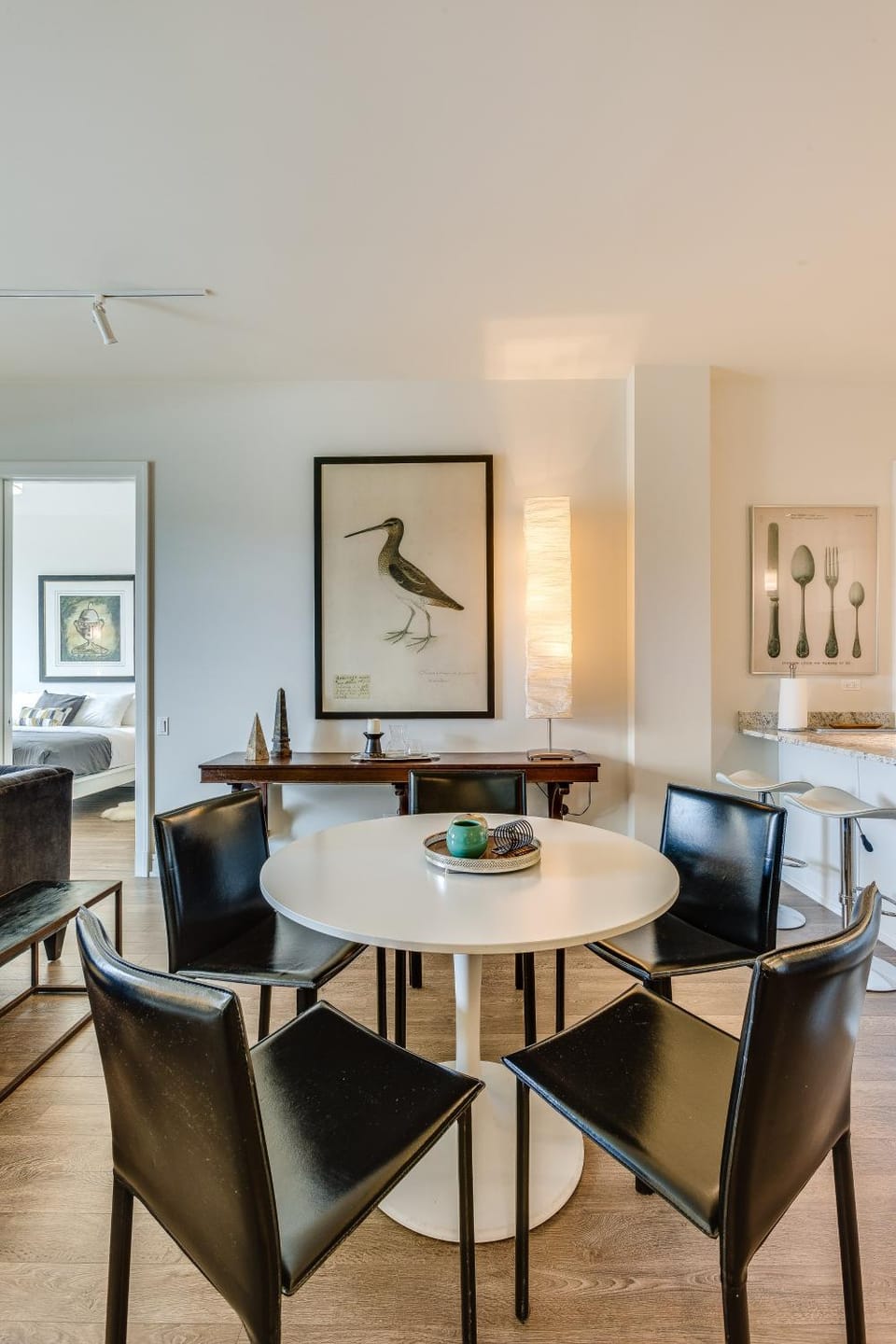 Designer 3BR with Balcony & Elevator on Clark! apts Apartment in Chicago