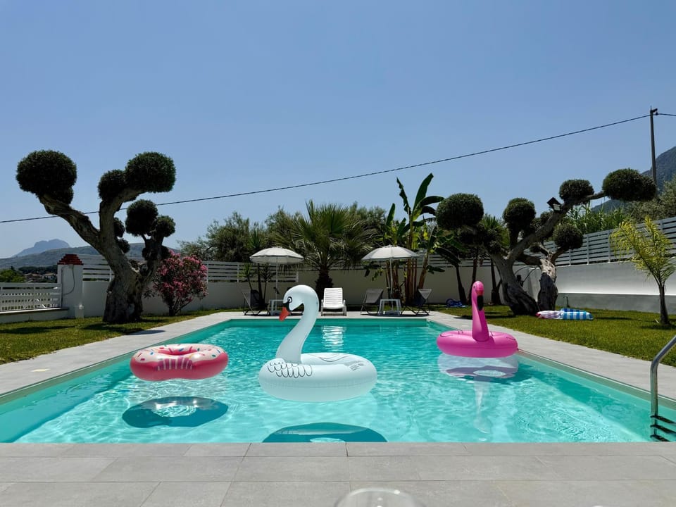 Natural landscape, Garden, Garden view, Pool view, Swimming pool, sunbed