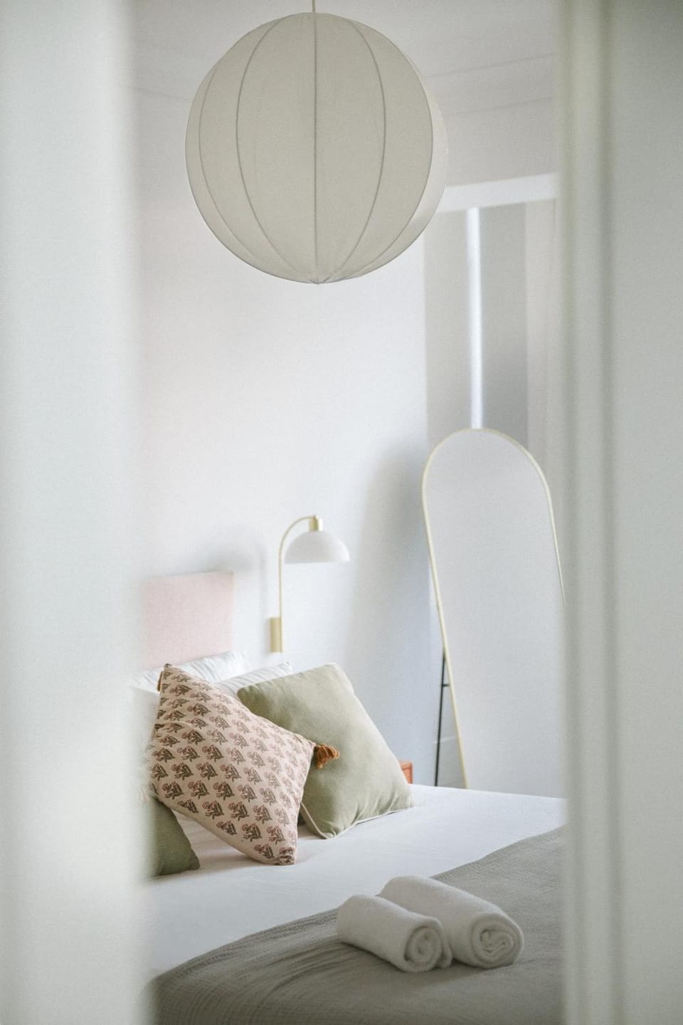 Bed, TV and multimedia, Decorative detail, Bedroom, Sea view, flat iron, internet, towels, wardrobe