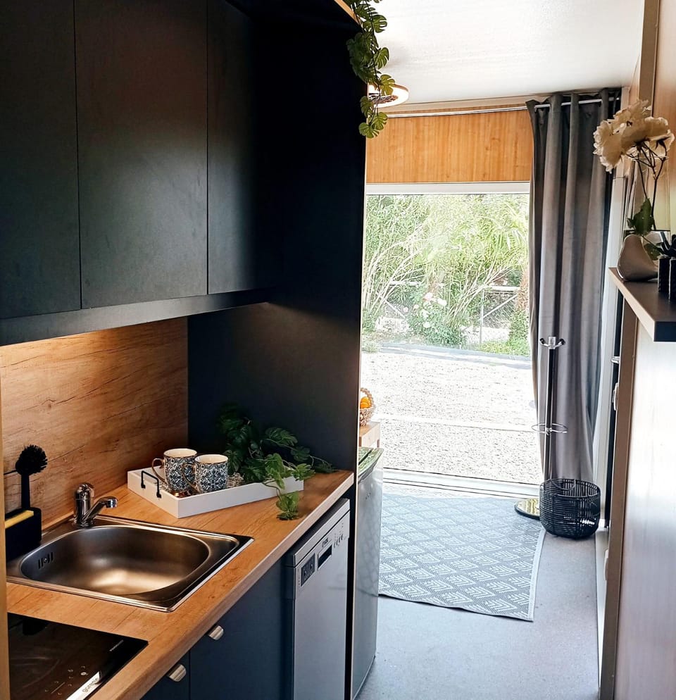 Kitchen or kitchenette, stove