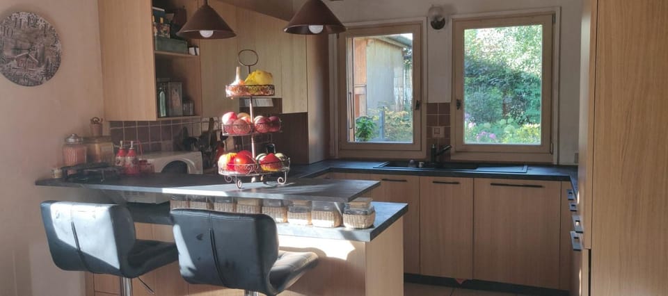 Kitchen or kitchenette, Living room