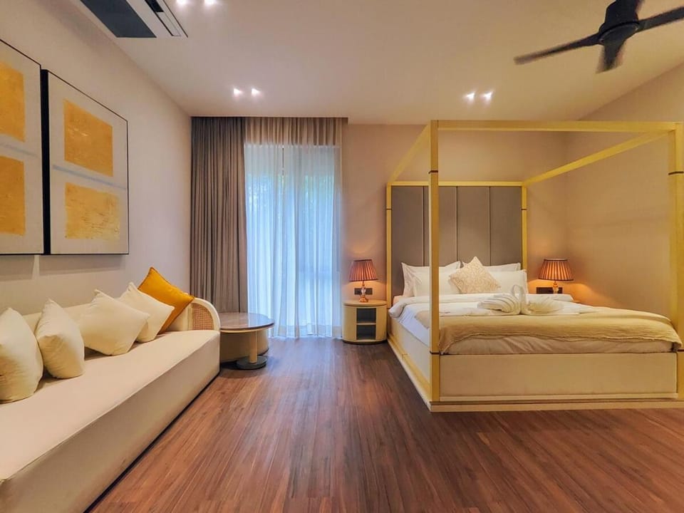 Photo of the whole room, Bedroom