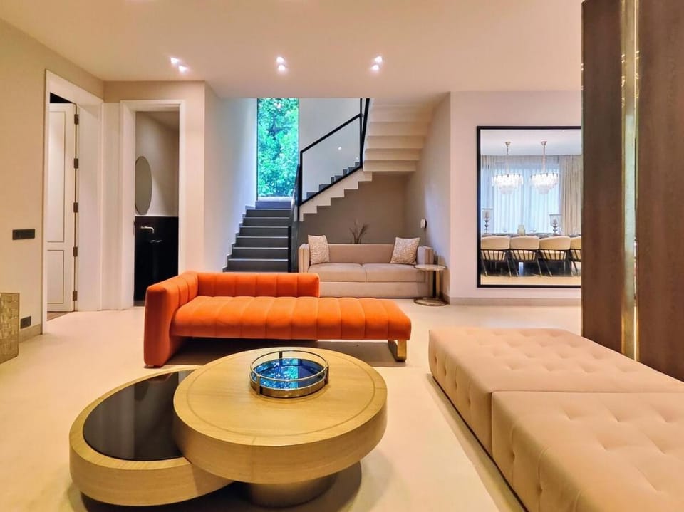 Living room, Seating area
