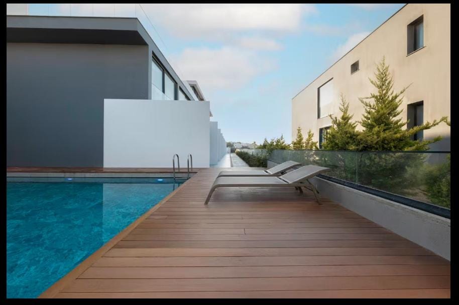 Property building, Swimming pool