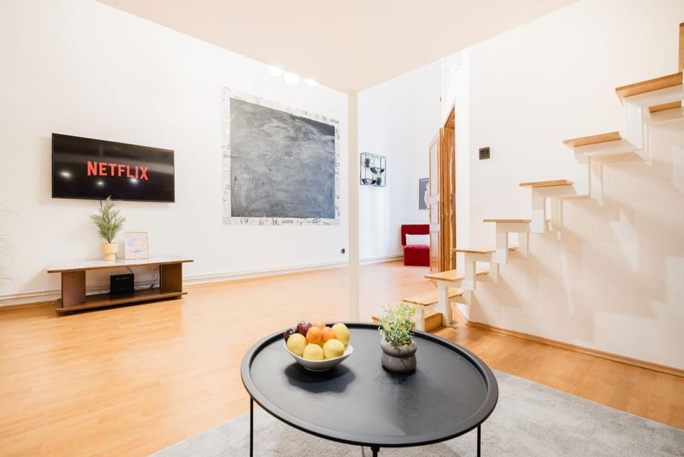 Secluded Spacious Oasis-Best Location in Downtown Apartment in Budapest