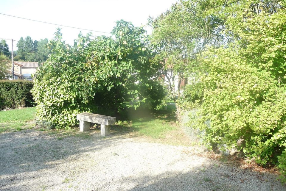 Garden, Parking