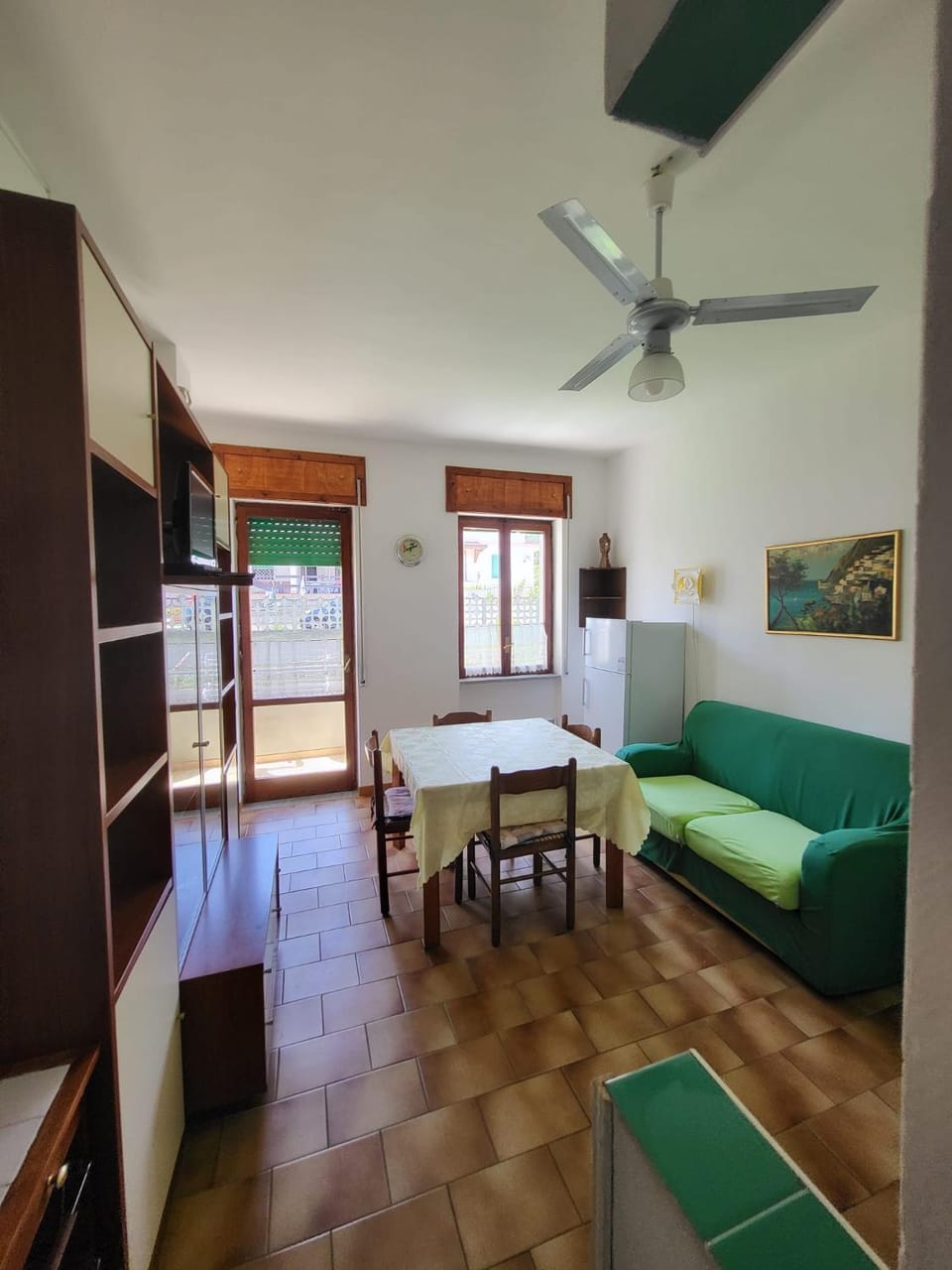 TV and multimedia, Kitchen or kitchenette, Living room, Dining area