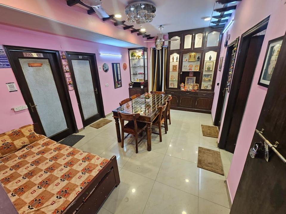 Communal lounge/ TV room, Living room, Seating area, Dining area